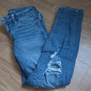 American Eagle Outfitters Women's Ripped Blue Jeans